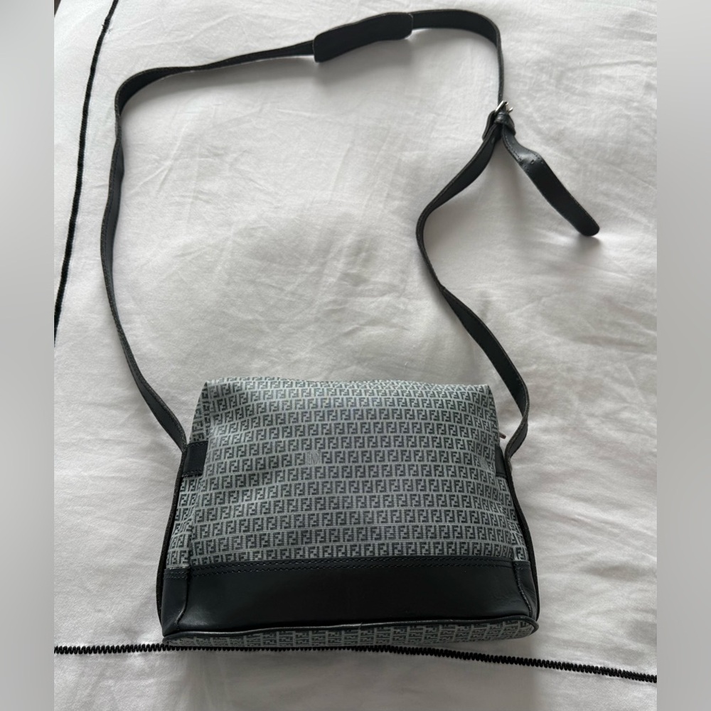Vintage Fendi Zucca Canvas Shoulder Bag – Blue/Gray Monogram – Made in Italy - Picture 3 of 16